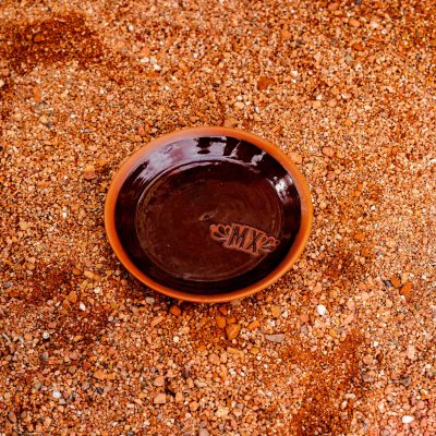 plato de barro grande